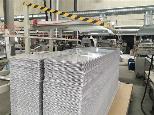 绿色建材新选择 巴中集成墙板厂引领新型墙体材料变革